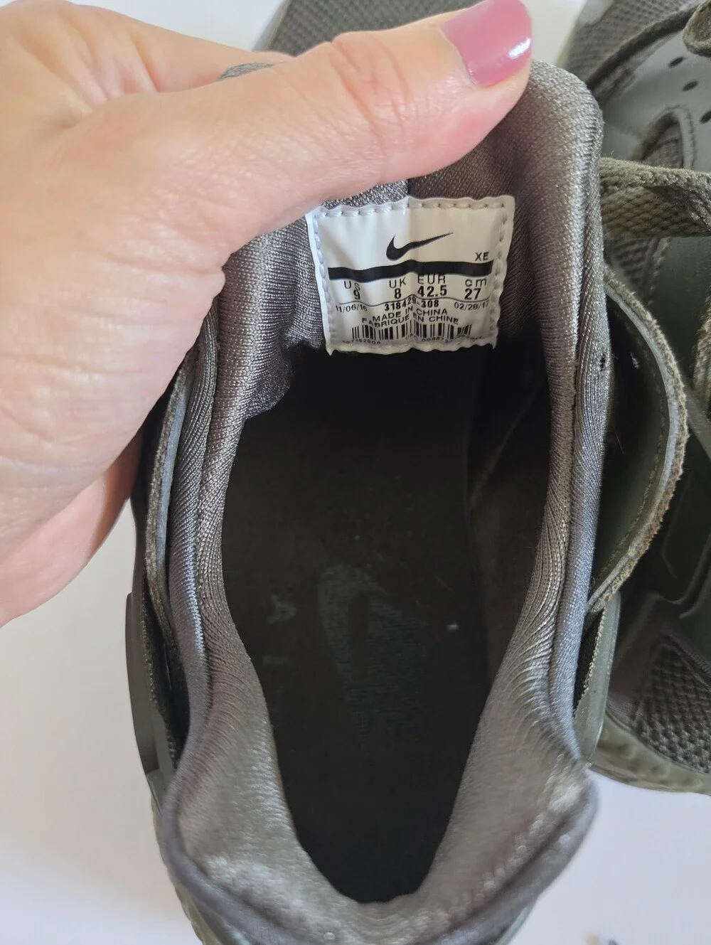 Nike Air Huarache Army olive cargo Green Size 9